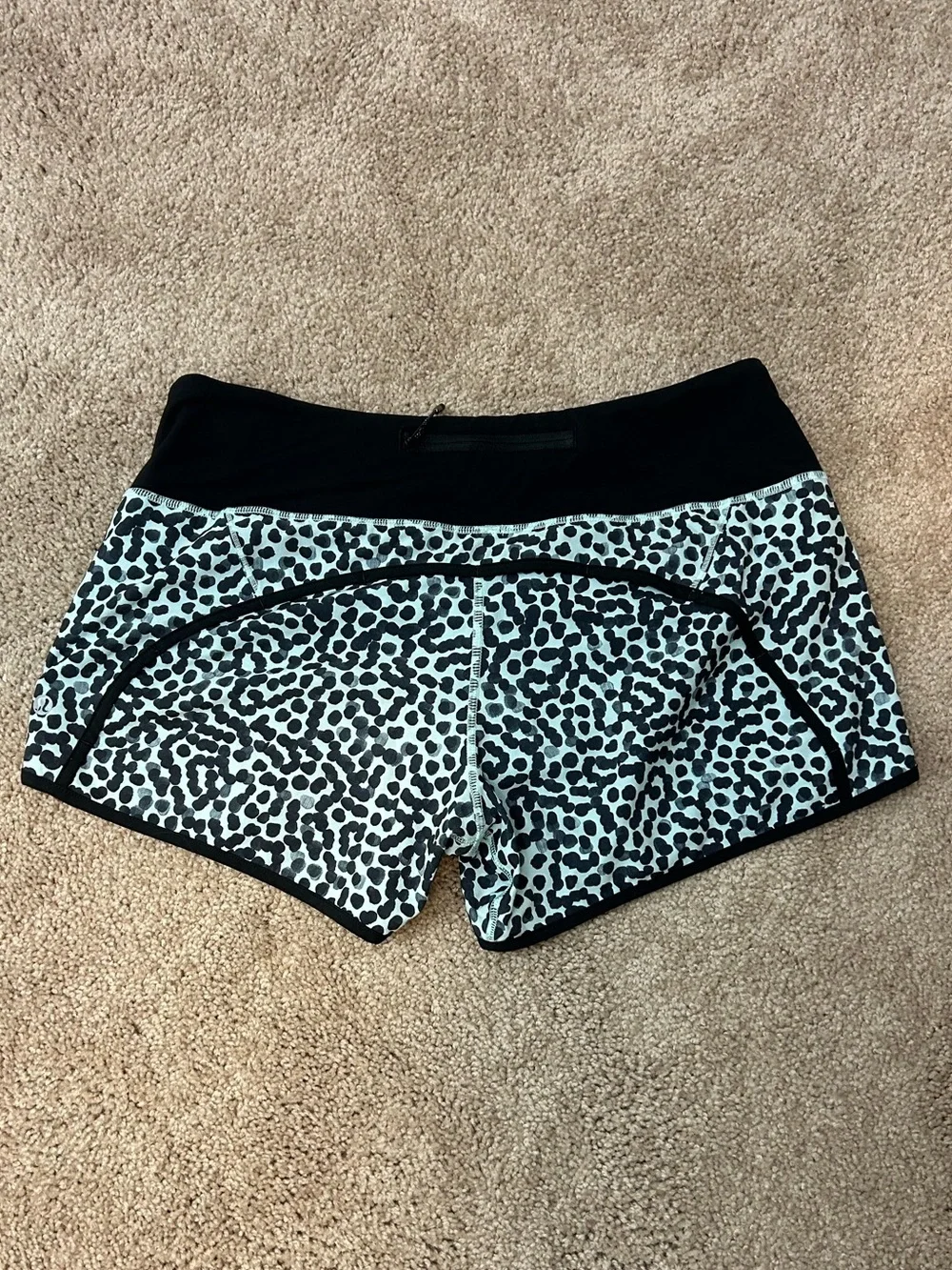 Lululemon Run Speed Ace Spot Tranquil Shorts Sz 8